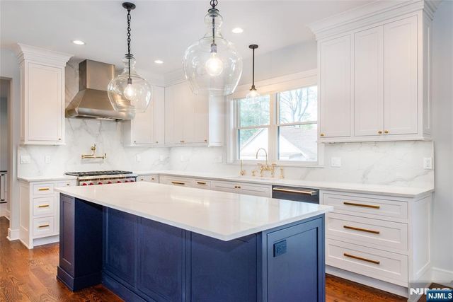 8 Broad Street, Demarest, NJ 07627