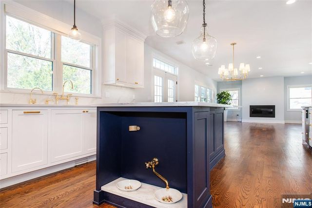 8 Broad Street, Demarest, NJ 07627