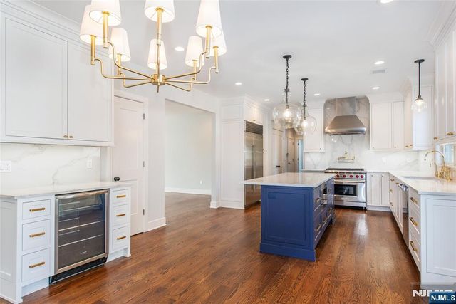 8 Broad Street, Demarest, NJ 07627