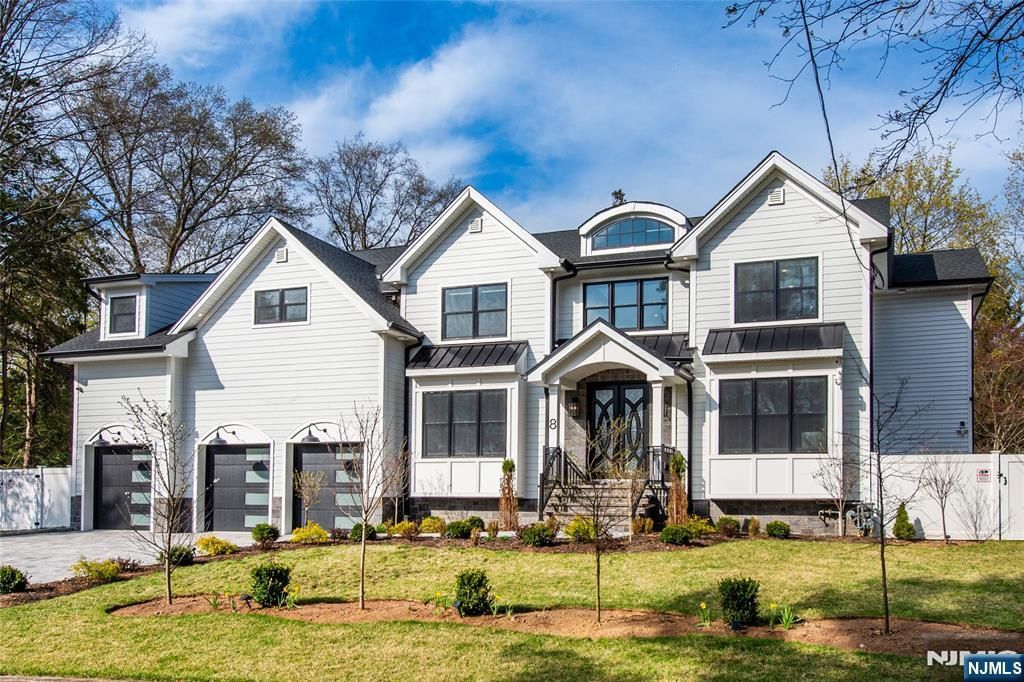 8 Broad Street, Demarest, NJ 07627