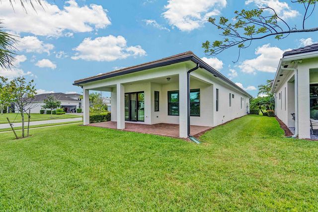 5501 Santa Rosa Lane, Westlake, FL 33470