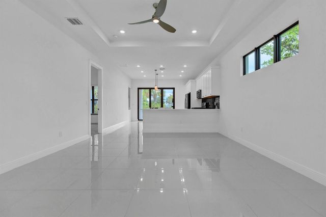 5501 Santa Rosa Lane, Westlake, FL 33470