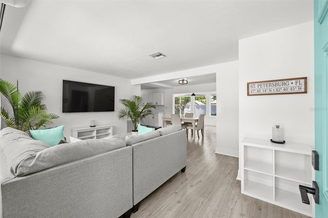 707 63RD AVENUE S, St Petersburg, FL 33705