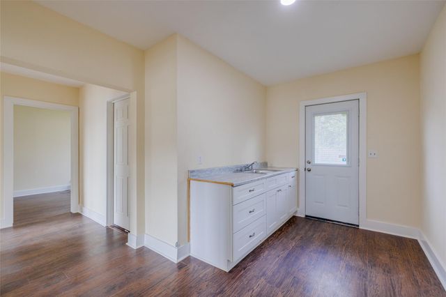 1410 Fannin Street, Columbus, TX 78934