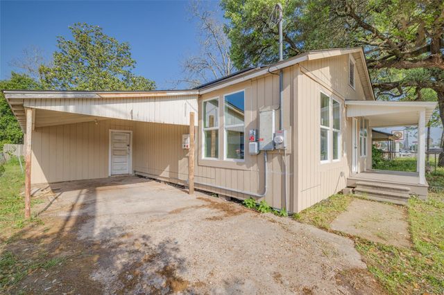 1410 Fannin Street, Columbus, TX 78934