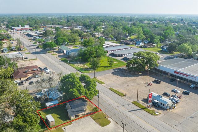 1410 Fannin Street, Columbus, TX 78934