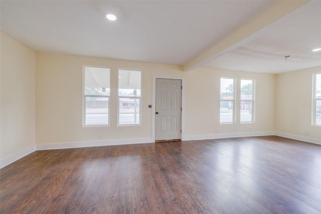 1410 Fannin Street, Columbus, TX 78934