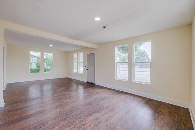 1410 Fannin Street, Columbus, TX 78934