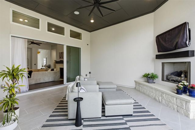 6101 Diversion CIR, Lago Vista, TX 78645