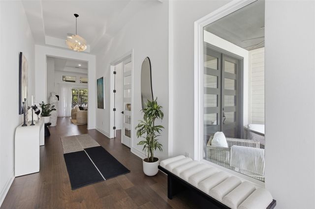 6101 Diversion CIR, Lago Vista, TX 78645