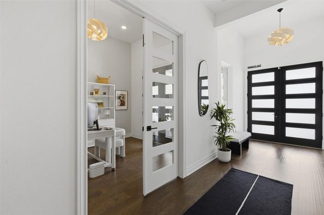 6101 Diversion CIR, Lago Vista, TX 78645