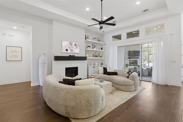 6101 Diversion CIR, Lago Vista, TX 78645