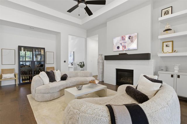 6101 Diversion CIR, Lago Vista, TX 78645