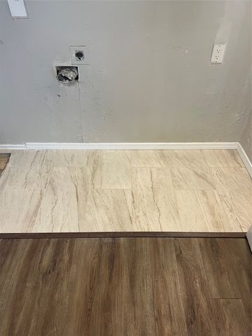 6028 Stoneybrook Drive, Fort Worth, TX 76112