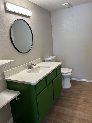 6028 Stoneybrook Drive, Fort Worth, TX 76112