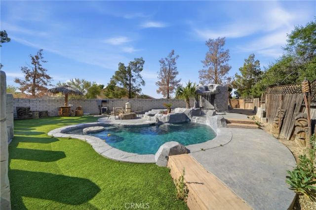 14158 Roan, Victorville, CA 92394