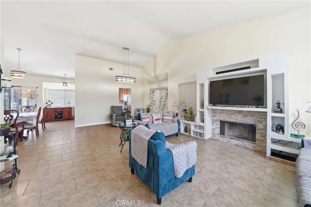 14158 Roan, Victorville, CA 92394