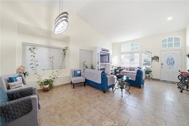 14158 Roan, Victorville, CA 92394