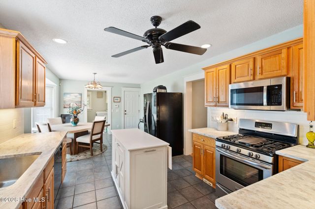 150 S Shore Drive, Boiling Spring Lakes, NC 28461