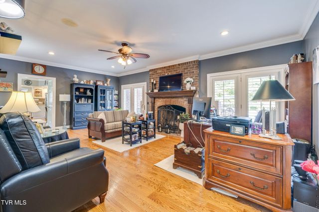 330 Roscommon Drive, Bristol, TN 37620