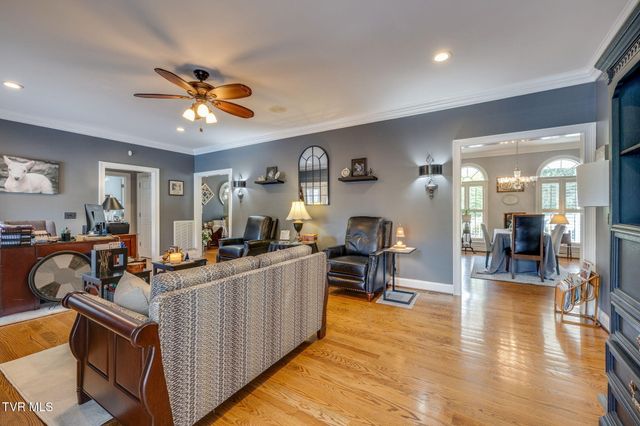 330 Roscommon Drive, Bristol, TN 37620