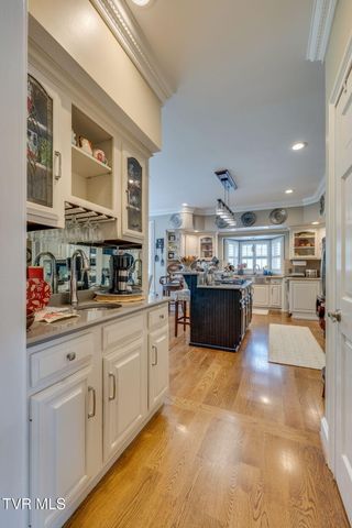 330 Roscommon Drive, Bristol, TN 37620