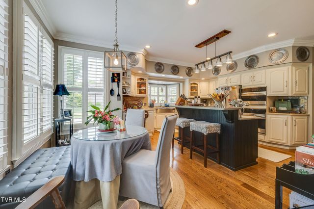 330 Roscommon Drive, Bristol, TN 37620