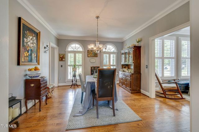 330 Roscommon Drive, Bristol, TN 37620