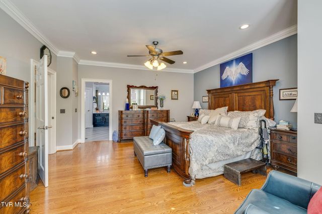 330 Roscommon Drive, Bristol, TN 37620
