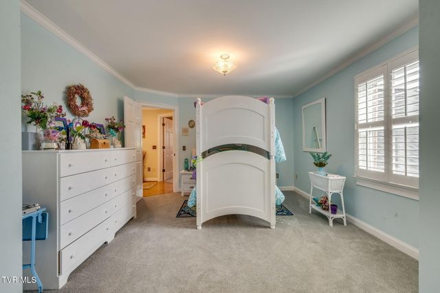 330 Roscommon Drive, Bristol, TN 37620