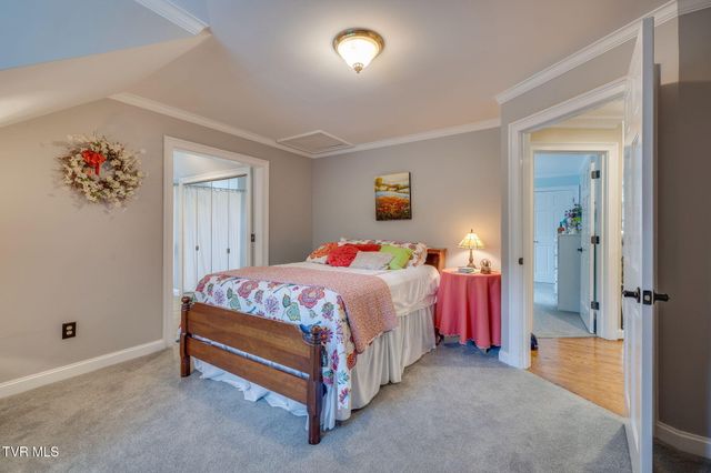 330 Roscommon Drive, Bristol, TN 37620