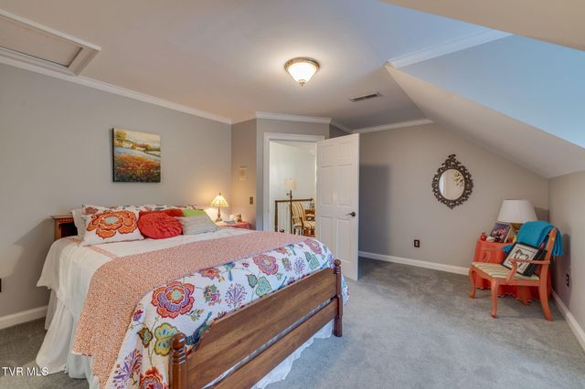 330 Roscommon Drive, Bristol, TN 37620