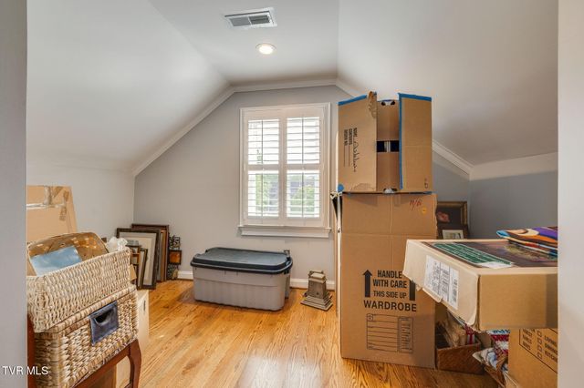 330 Roscommon Drive, Bristol, TN 37620