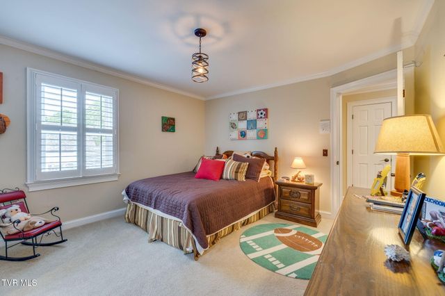 330 Roscommon Drive, Bristol, TN 37620