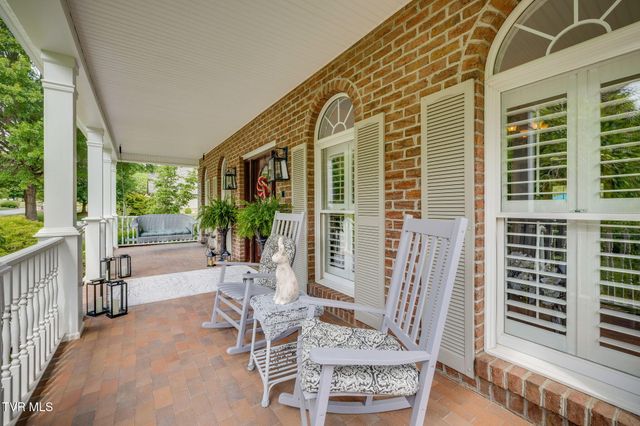 330 Roscommon Drive, Bristol, TN 37620