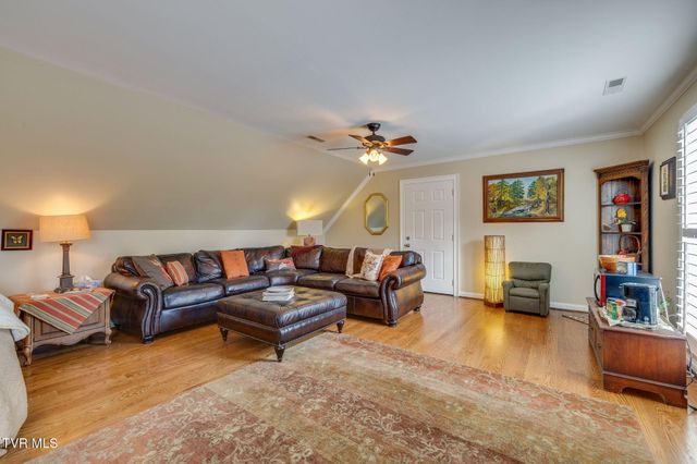 330 Roscommon Drive, Bristol, TN 37620