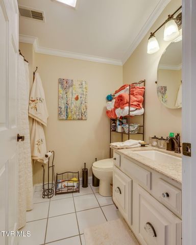 330 Roscommon Drive, Bristol, TN 37620