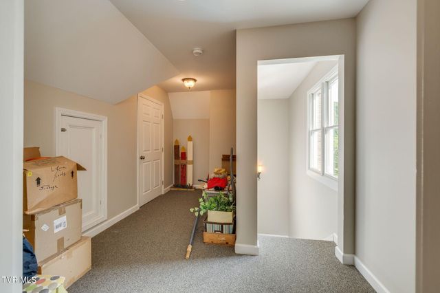 330 Roscommon Drive, Bristol, TN 37620