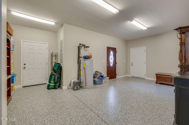 330 Roscommon Drive, Bristol, TN 37620
