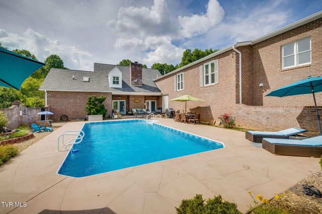 330 Roscommon Drive, Bristol, TN 37620
