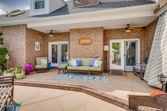 330 Roscommon Drive, Bristol, TN 37620