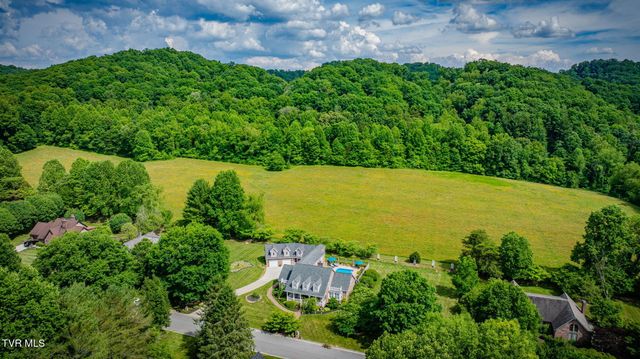 330 Roscommon Drive, Bristol, TN 37620