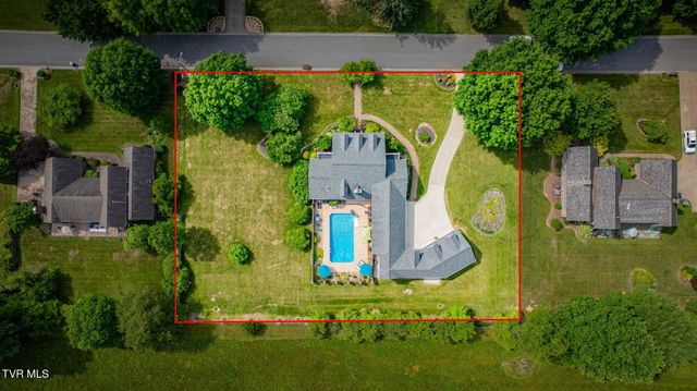 330 Roscommon Drive, Bristol, TN 37620