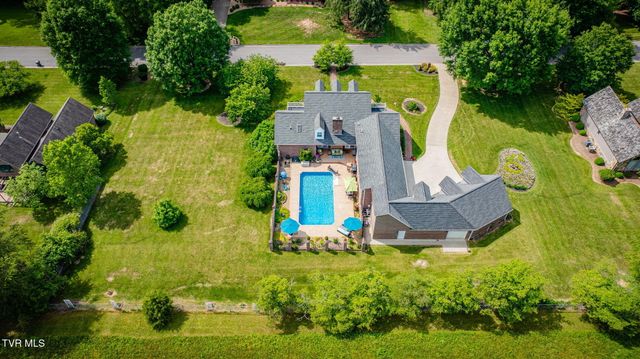 330 Roscommon Drive, Bristol, TN 37620