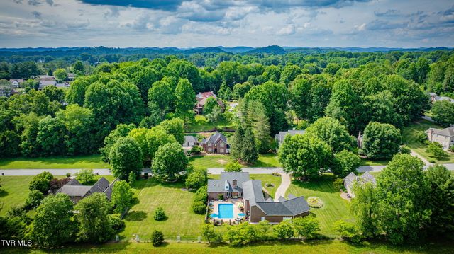 330 Roscommon Drive, Bristol, TN 37620