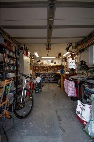 39 Narragansett Avenue, Medford, NY 11763