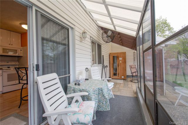 39 Narragansett Avenue, Medford, NY 11763