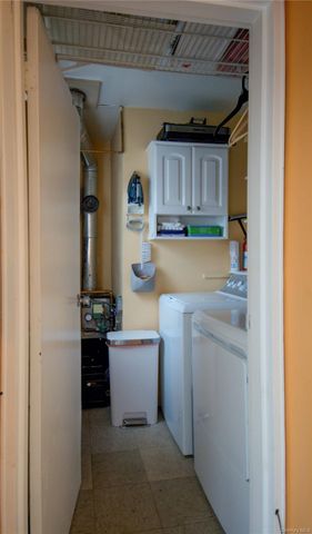 39 Narragansett Avenue, Medford, NY 11763