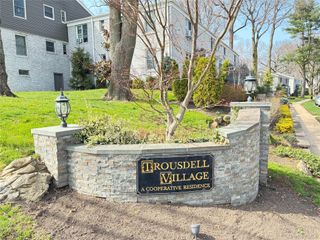 77 Glen Keith Road 77L, Glen Cove, NY 11542