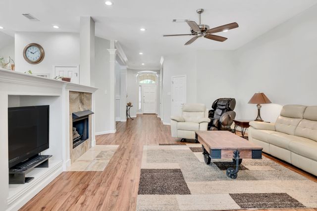 3516 Stone Creek Court, Fort Worth, TX 76137